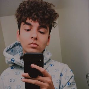 Meet your Posher, Cameron